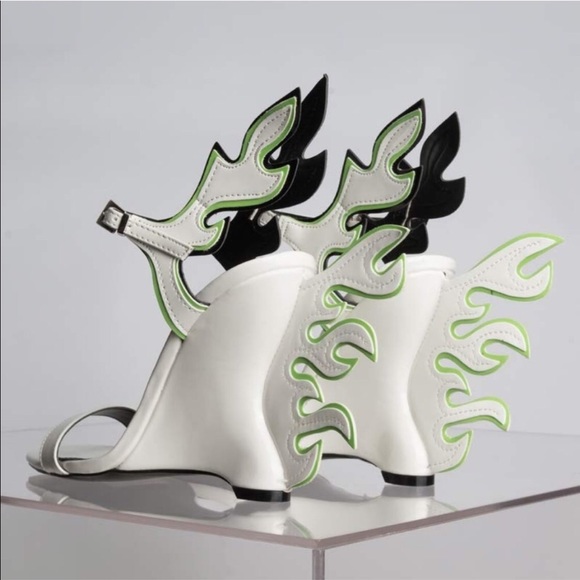 LAST PAIR SIZE 6.5 “FLAMES” Wedge Sandals - White - Picture 2 of 8